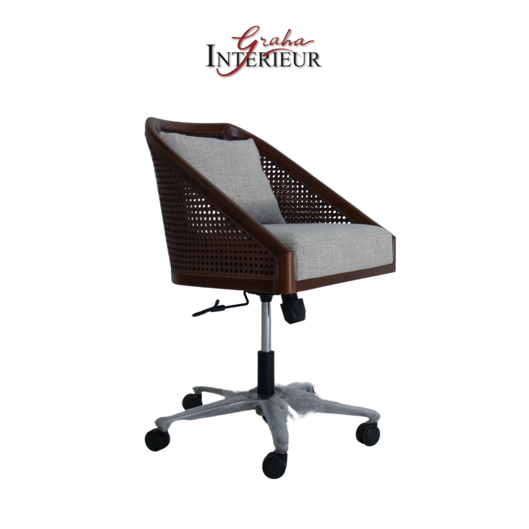 Clyde Chair